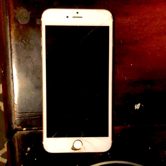Locked and cracked iPhone 6plus